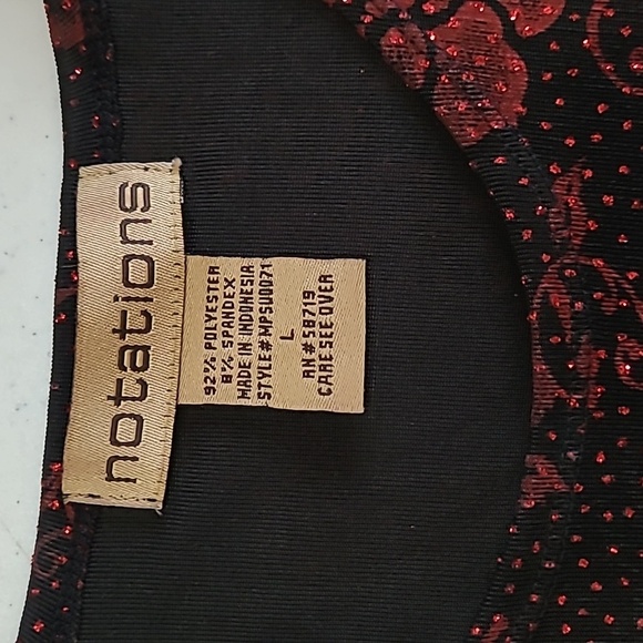 💥3for$12💥 Notations Semi-Sheer top with sparkly red rose pattern size Large - Picture 5 of 8